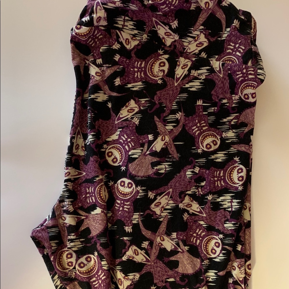 Lularoe Disney Tc leggings!